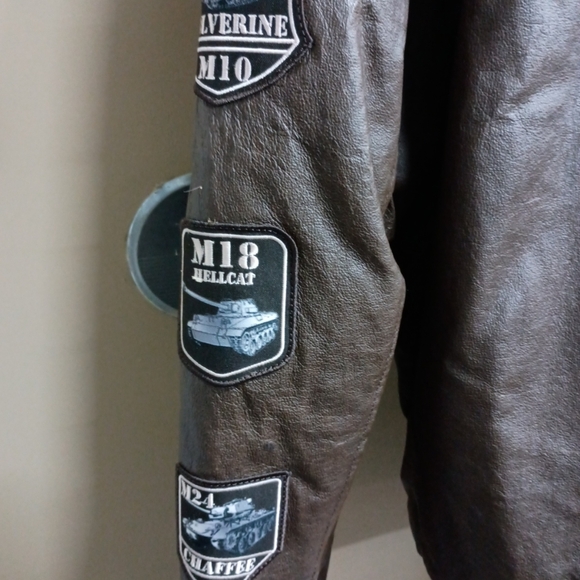Bradford Exchange XXL Tanks of WWII Leather Bomber Jacket Rich Brown - Picture 3 of 4